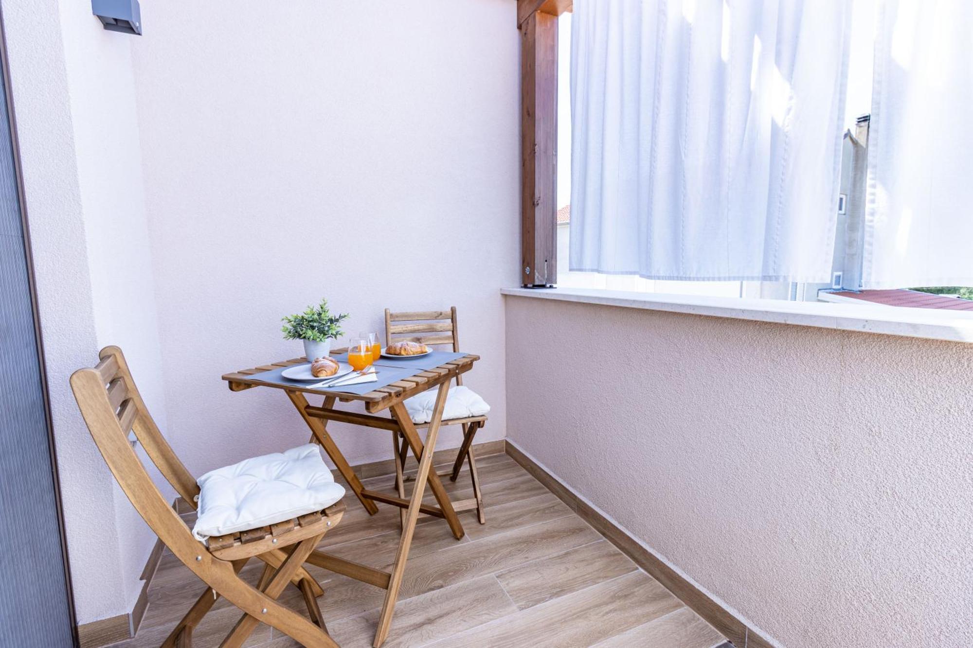 Holiday Home Silencio Biograd Weißenburg Exterior foto